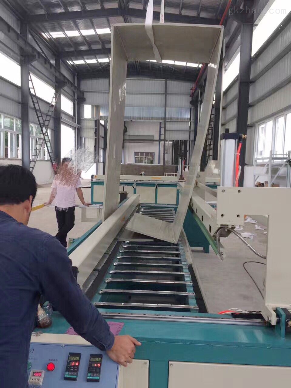 pp板材雕刻机碰焊机-青岛易非塑料焊接设备有限公司