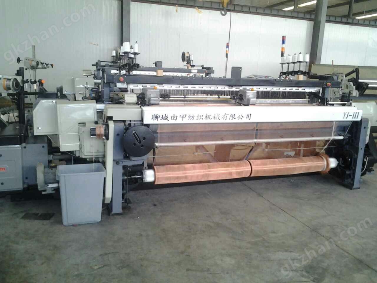 由甲系列丝网剑杆织机